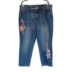 Westport Signature Fit 20W Boyfriend Jeans Embroidered Floral Blue Denim Cropped
